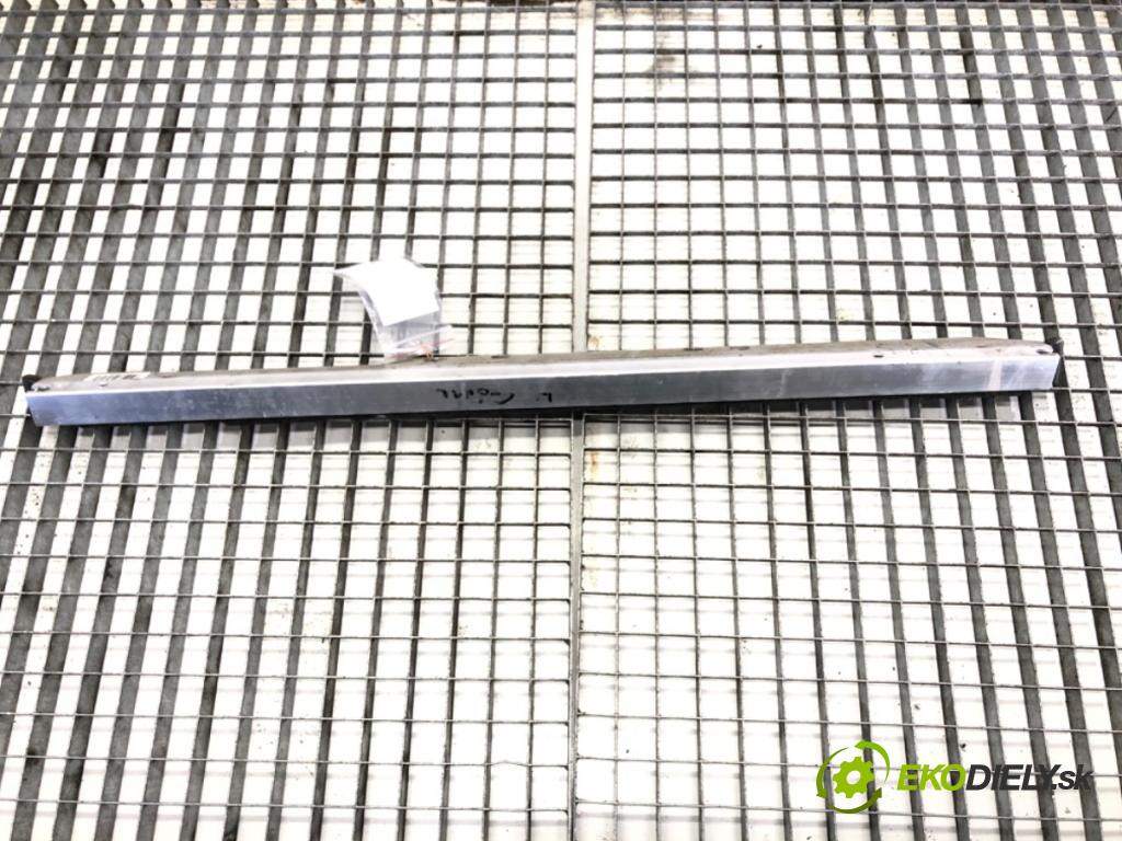 VOLVO XC60 II SUV 2022 145 kW B4 Mild-Hybrid 1969 výztuha horní P31448888 (Výztuhy)