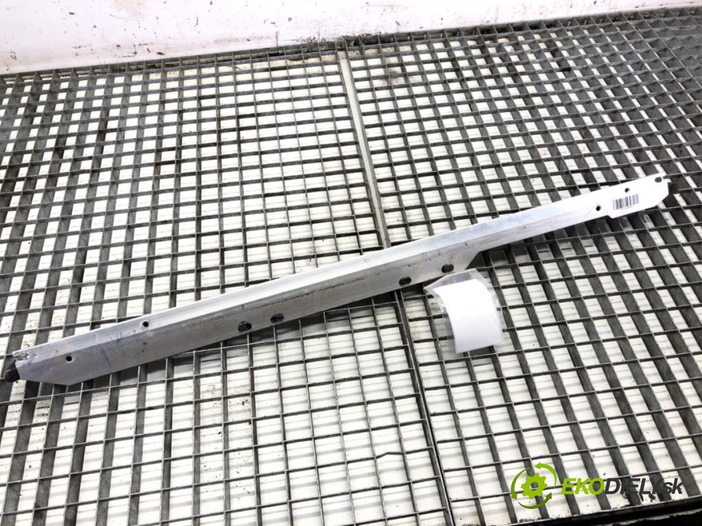 VOLVO XC60 II SUV 2022 145 kW B4 Mild-Hybrid 1969 výztuha horní P31448888 (Výztuhy)