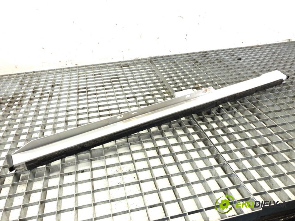 VOLVO XC60 II SUV 2022 145 kW B4 Mild-Hybrid 1969 výztuha horní P31448888 (Výztuhy)