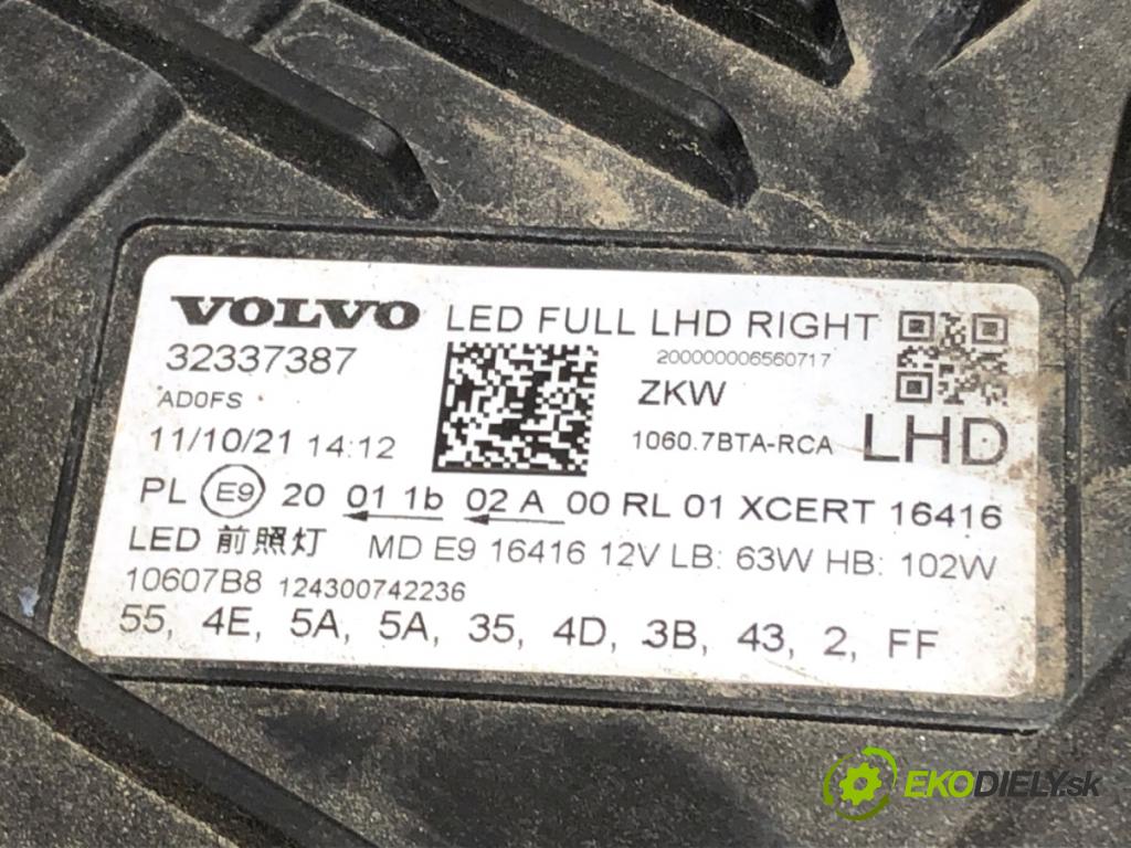 VOLVO XC60 II SUV 2022 183 kW T5 AWD 1969 Svetlomet pravy predný PLNÉ: LED 32337387