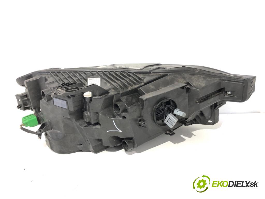 VOLVO XC60 II SUV 2022 183 kW T5 AWD 1969 Svetlomet ľavy predný 32337386