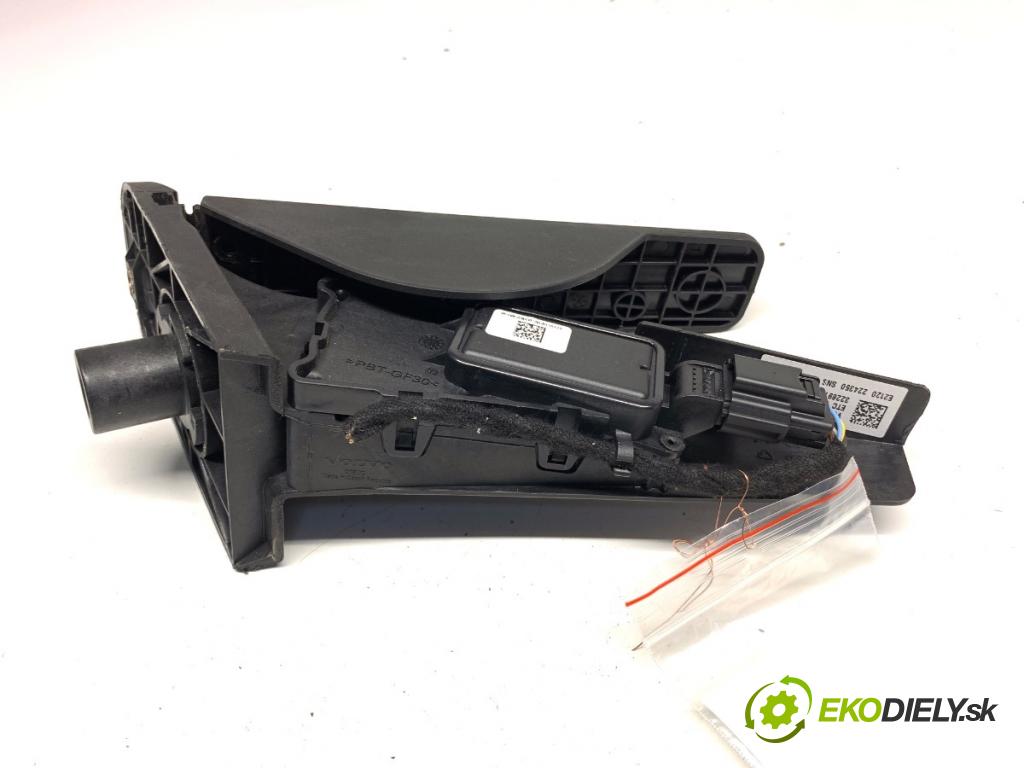 VOLVO XC60 II SUV 2022 145 kW B4 Mild-Hybrid 1969 Potenciometer plynu 32269124 (Potenciometer plynového pedálu)