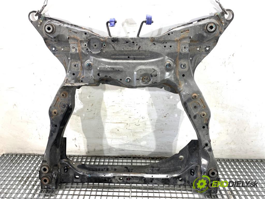 VOLVO XC60 II SUV 2022 183 kW T5 AWD 1969 výztuha pod motor 32333593 (Výztuhy přední)