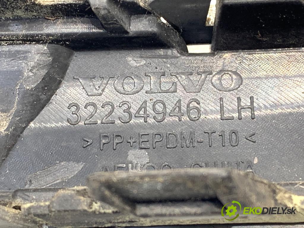 VOLVO XC60 II SUV 2022 183 kW T5 AWD 1969 mří nárazníka levý přední část 32234946