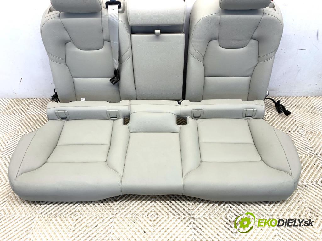 VOLVO XC60 II SUV 2022 183 kW T5 AWD 1969 Sedadlo druhý rad