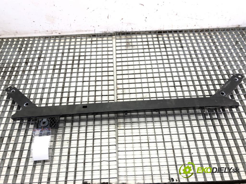 VOLVO XC60 II SUV 2022 183 kW T5 AWD 1969 výztuha horní 32318891 (Výztuhy)