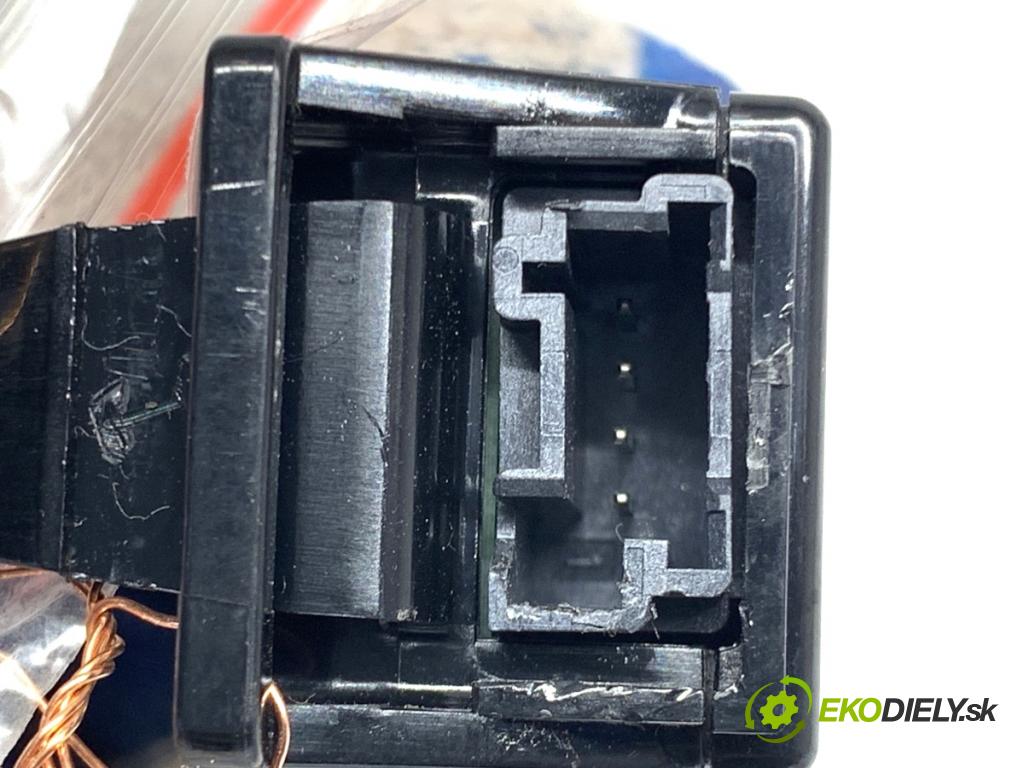 VOLVO XC60 II SUV 2022 183 kW T5 AWD 1969 Modul BATERIA pamäte 32319770