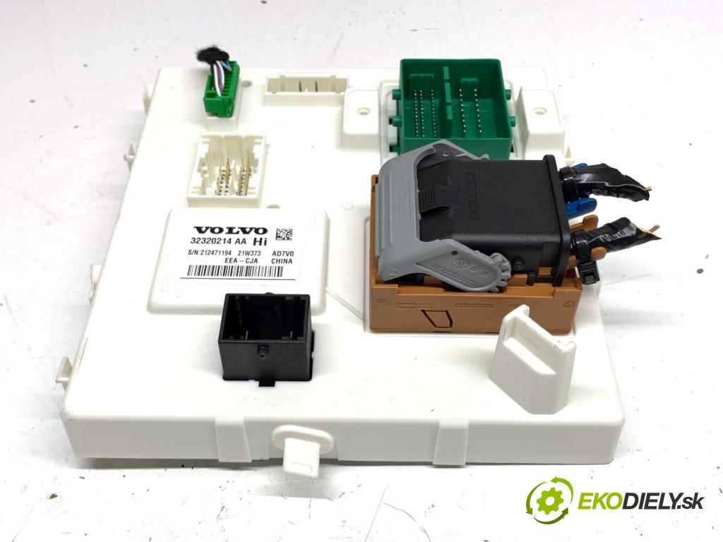 VOLVO XC60 II SUV 2022 145 kW B4 Mild-Hybrid 1969 Modul komfortu 32320214 (Modul komfortu)
