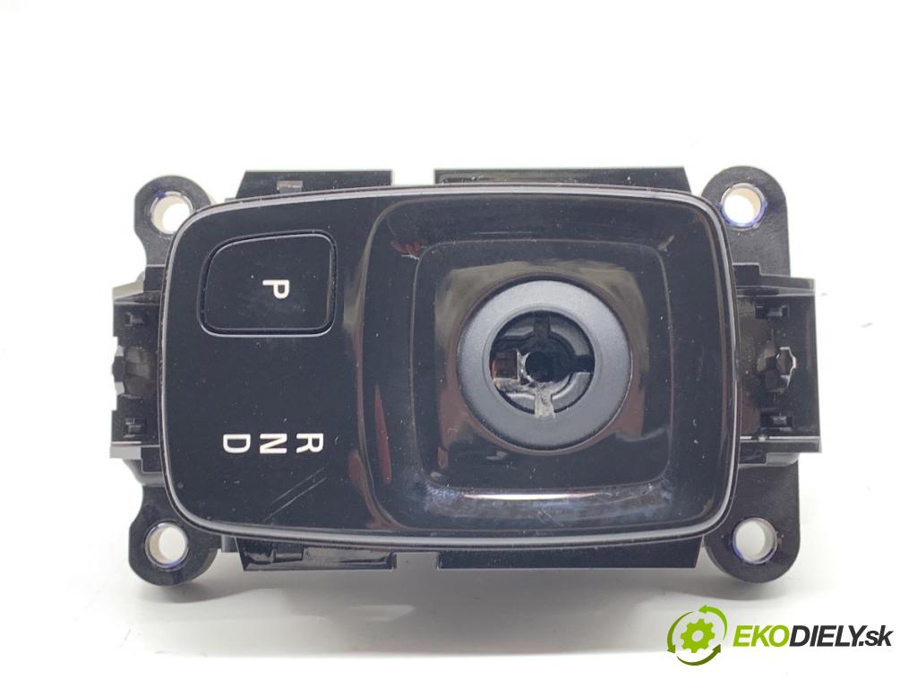 VOLVO XC60 II SUV 2022 183 kW T5 AWD 1969 kulisa 32280785 (Rýchlostné páky / kulisy)