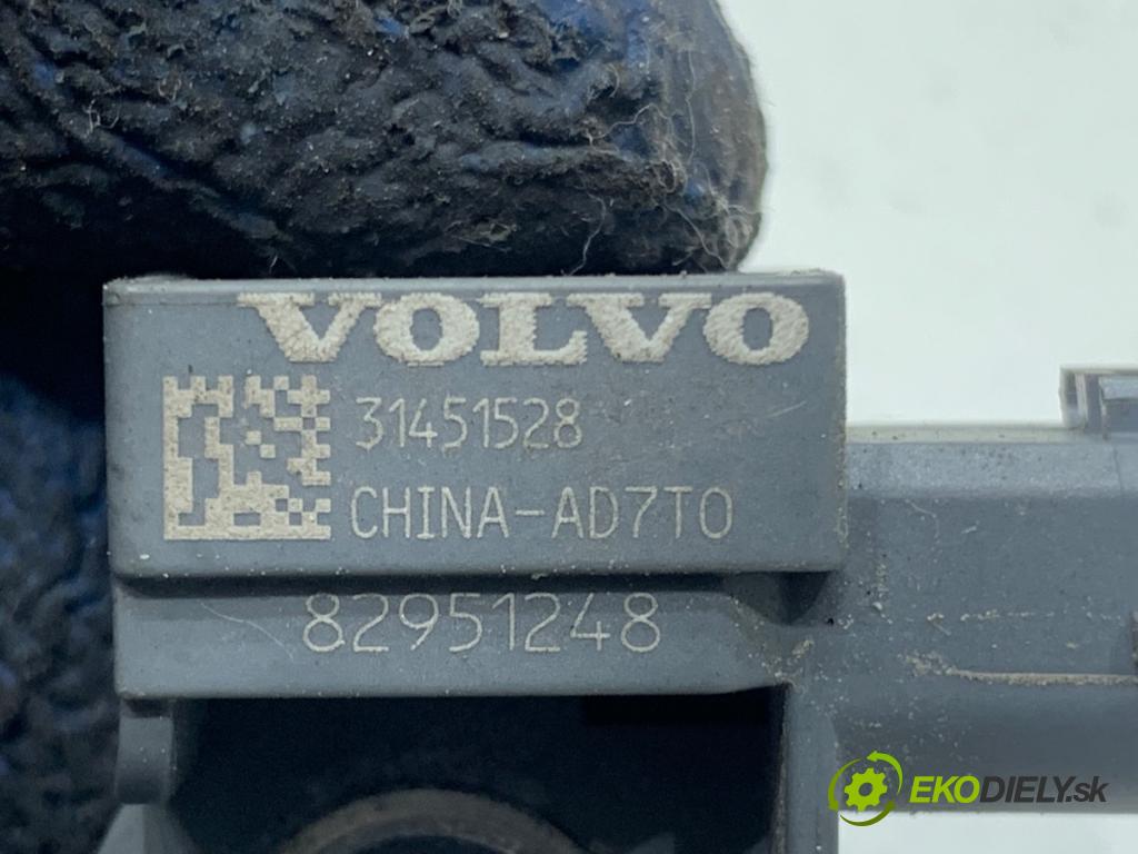 VOLVO XC60 II SUV 2022 183 kW T5 AWD 1969 Snímač nárazu 31451528 (Snímač nárazu)