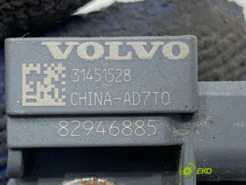 VOLVO XC60 II SUV 2022 183 kW T5 AWD 1969 Snímač nárazu 31451528 (Snímač nárazu)