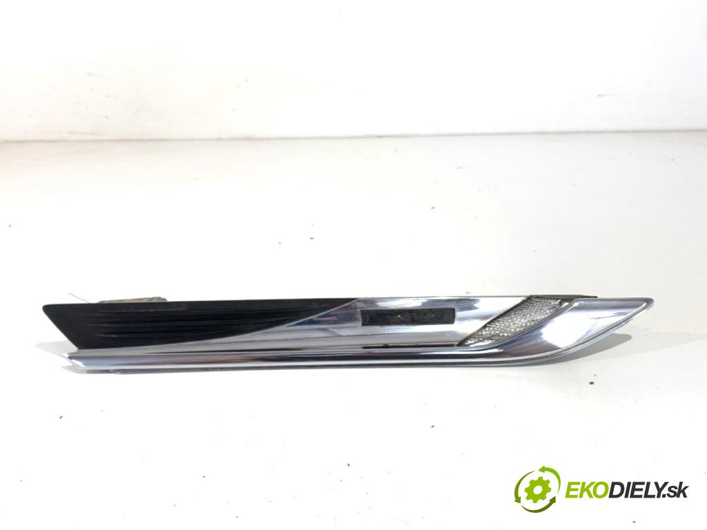 BMW F06 coupe 2015 330 kW 650 i xDrive 4395 směrovka blatníka pravý přední část 7221860 (Ostatné)