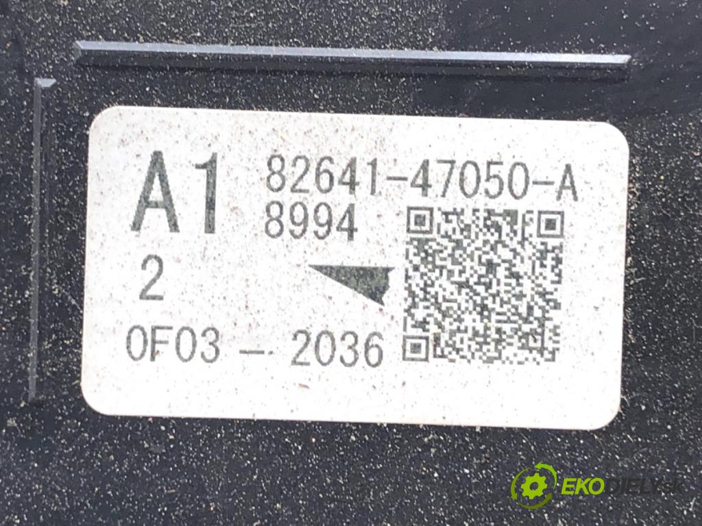 TOYOTA COROLLA E21 Kombi 2020 112 kW 2.0 Hybrid (MZEH12) 1987 skříňka poistková 82641-47050 (Pojistková skříňka)