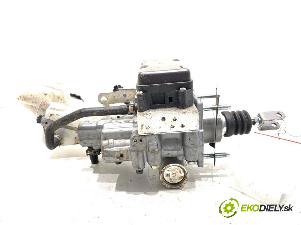 TOYOTA COROLLA E21 Kombi 2020 112 kW 2.0 Hybrid (MZEH12) 1987 Posilovač bŕzd 47270-47040