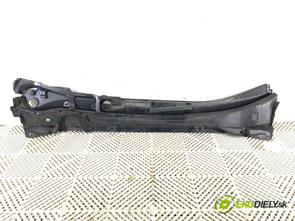 TOYOTA COROLLA E21 Kombi 2020 112 kW 2.0 Hybrid (MZEH12) 1987 Torpédo, plast pod čelné okno 55708-02A20 (Torpédo (plast pod čelným sklom))