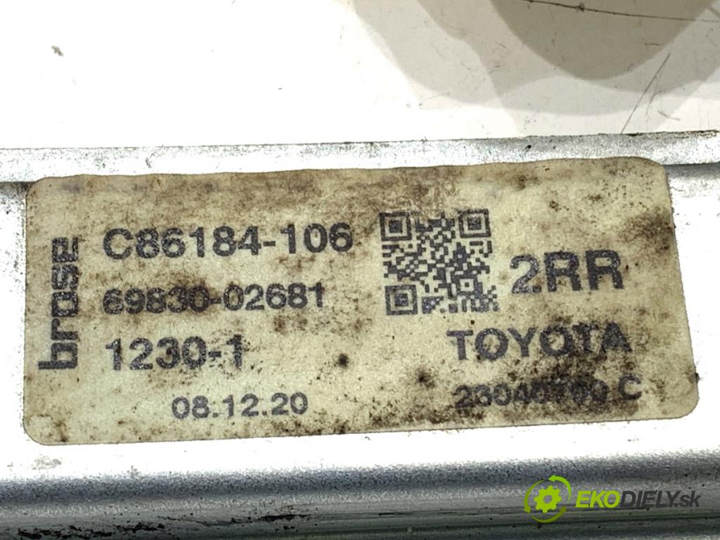 TOYOTA COROLLA E21 Kombi 2020 112 kW 2.0 Hybrid (MZEH12) 1987 mechanismus okna pravý zadní část 69830-02681