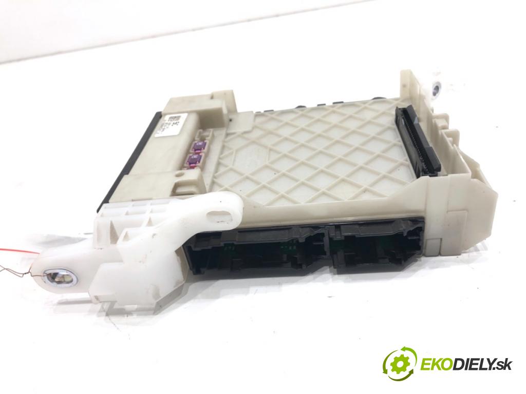 TOYOTA COROLLA E21 Kombi 2020 112 kW 2.0 Hybrid (MZEH12) 1987 modul BSI 82730-02P80-A (Pojistkové skříňky)