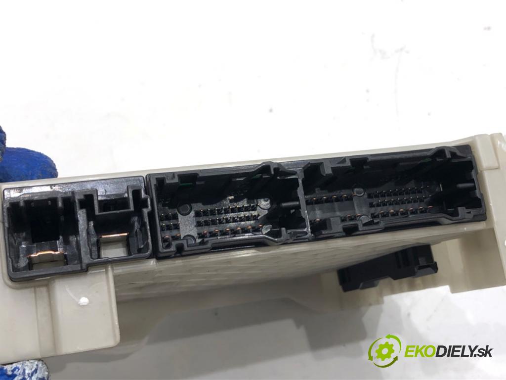 TOYOTA COROLLA E21 Kombi 2020 112 kW 2.0 Hybrid (MZEH12) 1987 modul BSI 82730-02P80-A (Pojistkové skříňky)