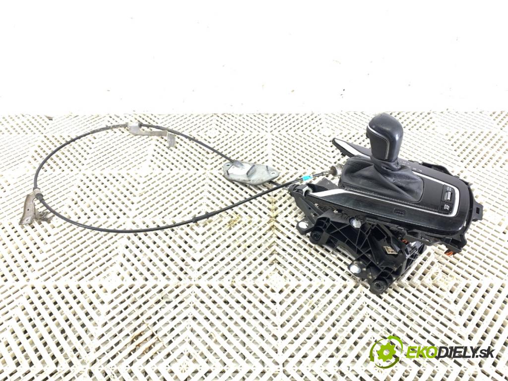TOYOTA COROLLA E21 Kombi 2020 112 kW 2.0 Hybrid (MZEH12) 1987 kulisa  (Rýchlostné páky / kulisy)