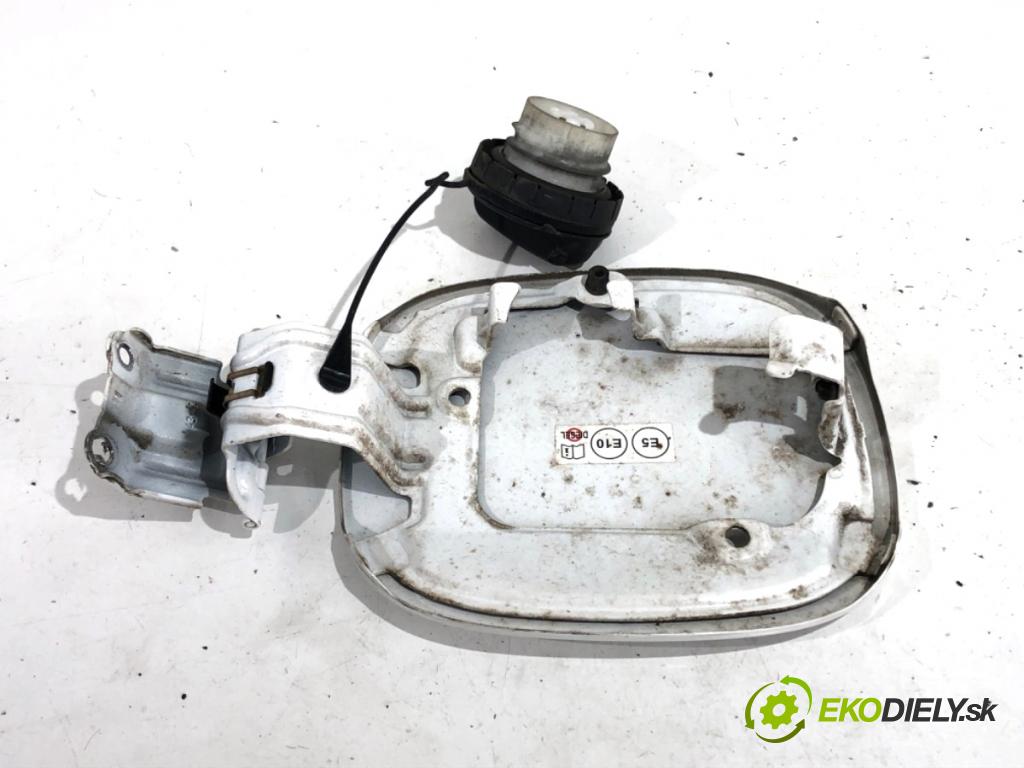TOYOTA COROLLA E21 Kombi 2020 112 kW 2.0 Hybrid (MZEH12) 1987 Dvierka nádrže paliva (Kľučka dverí ostatné)