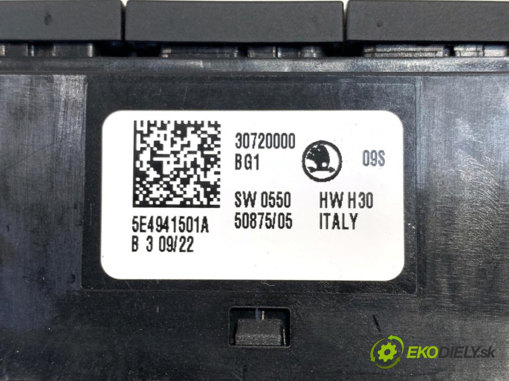 SKODA OCTAVIA IV Kombi 2022 150 kW 1.4 TSI iV 1395 spínač světel 5E4941501A