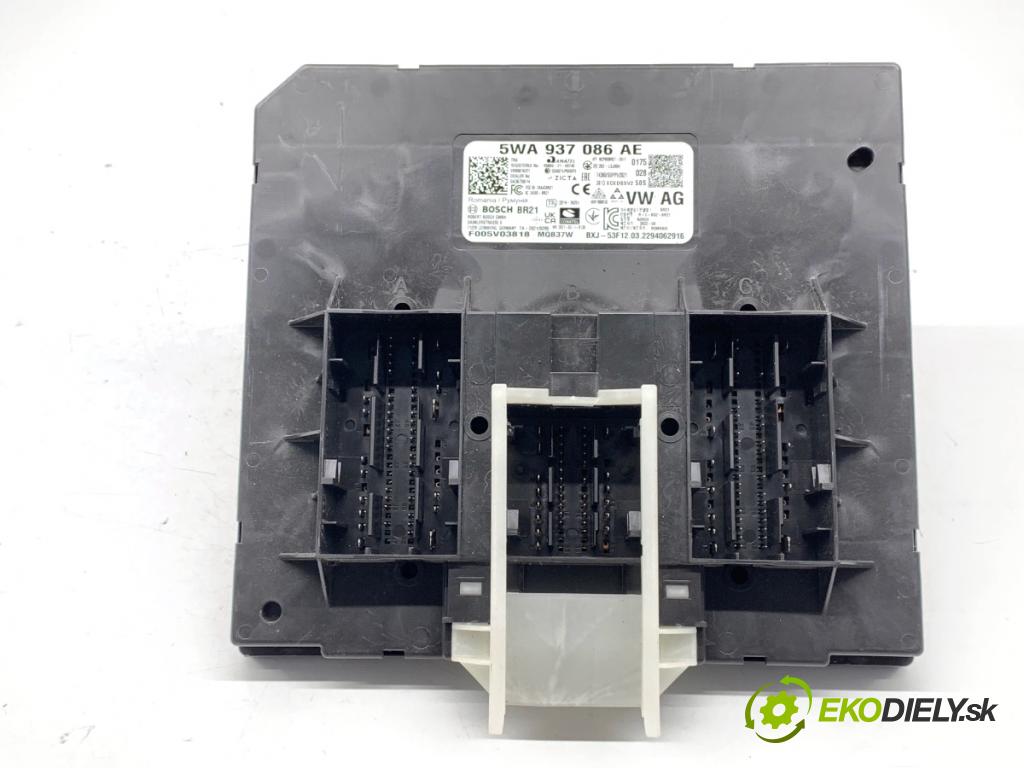 SKODA OCTAVIA IV Kombi 2022 150 kW 1.4 TSI iV 1395 modul komfortu 5WA937086AE (Moduly komfortu)