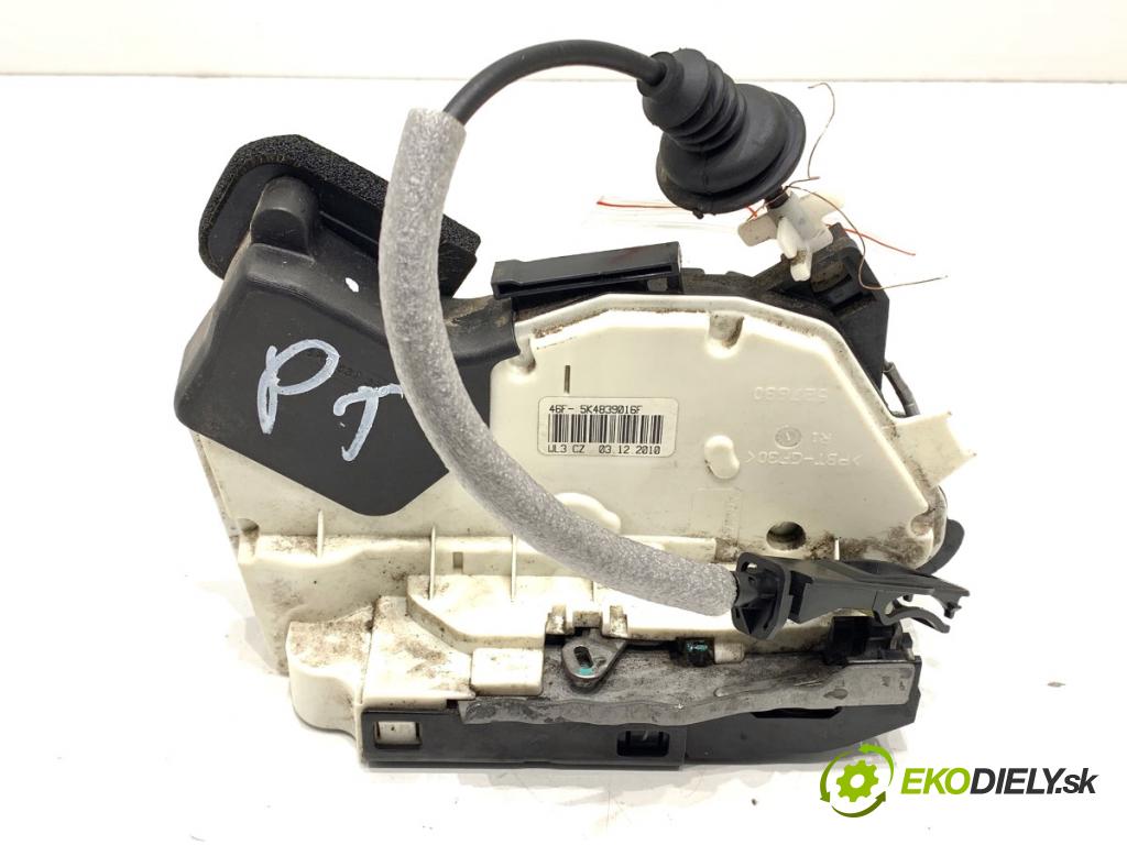 VW POLO V liftback 2011 66 kW 1.6 TDI 1598 zámok dveře pravý zadní část 5K4839016F