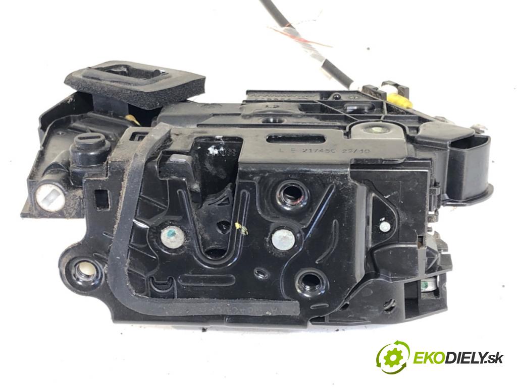 VW POLO V liftback 2011 66 kW 1.6 TDI 1598 zámok dveře levý zadní část 5K4839015F