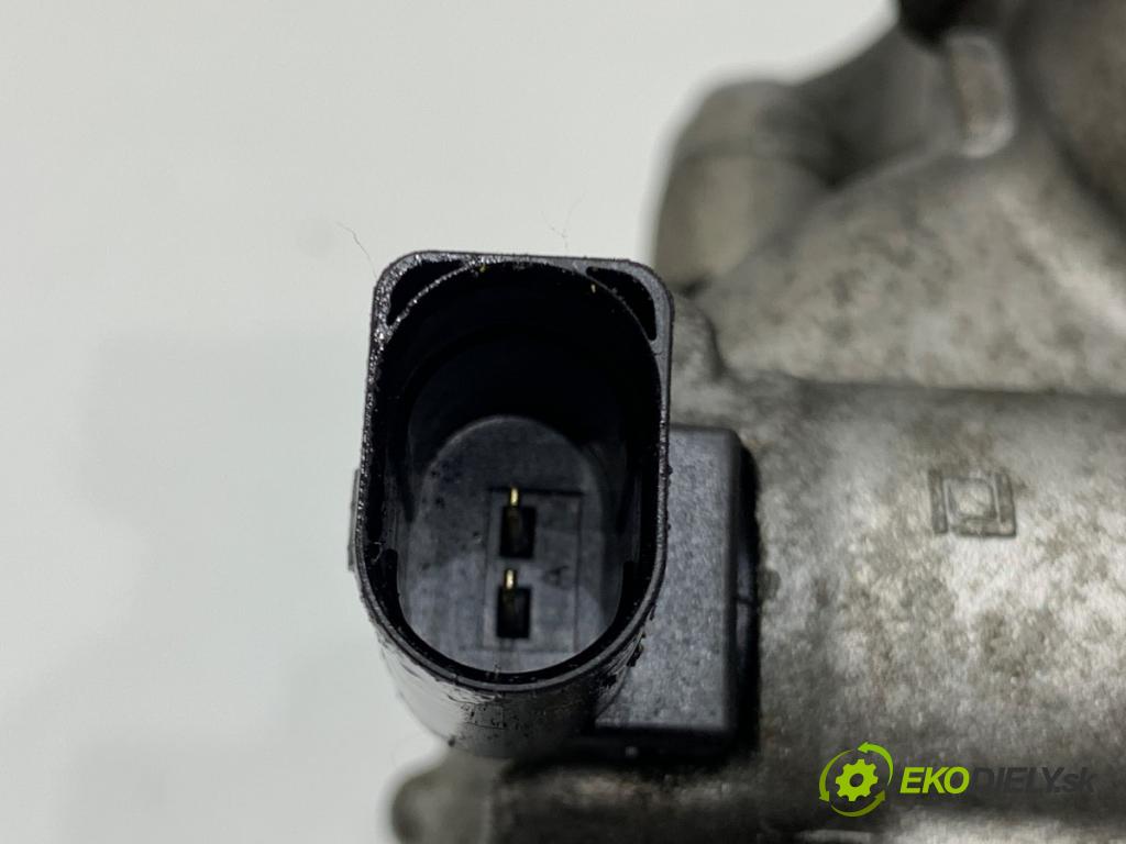VW POLO V liftback 2011 66 kW 1.6 TDI 1598 kompresor klimatizace 5N0820803A (Kompresory)