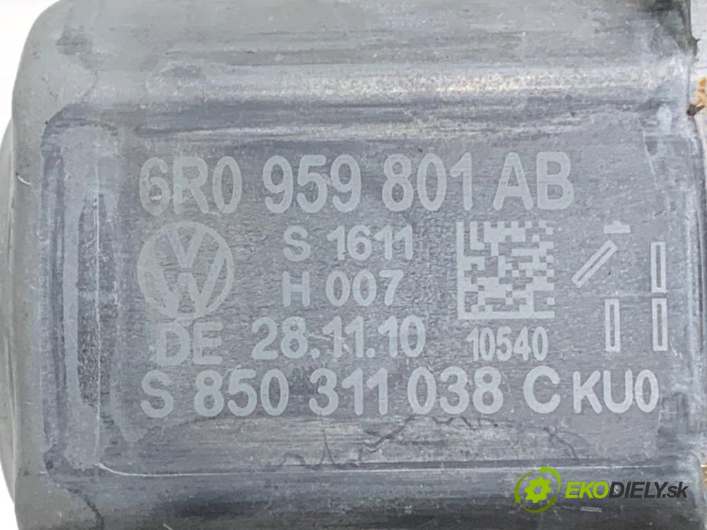 VW POLO V liftback 2011 66 kW 1.6 TDI 1598 mechanismus okna levý přední část 6R0959801AB