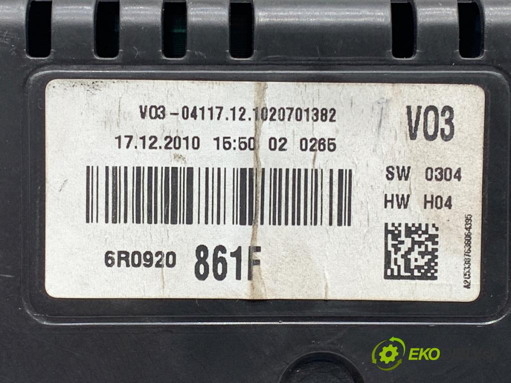 VW POLO V liftback 2011 66 kW 1.6 TDI 1598 prístrojovka 6R0920861F (Přístrojové desky, displeje)