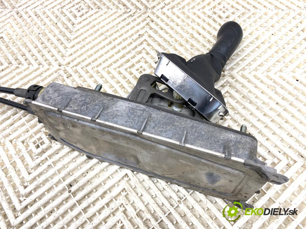 VW POLO V liftback 2011 66 kW 1.6 TDI 1598 Kulisa 6Q0711049CJ (Rýchlostná páka (kulisa))