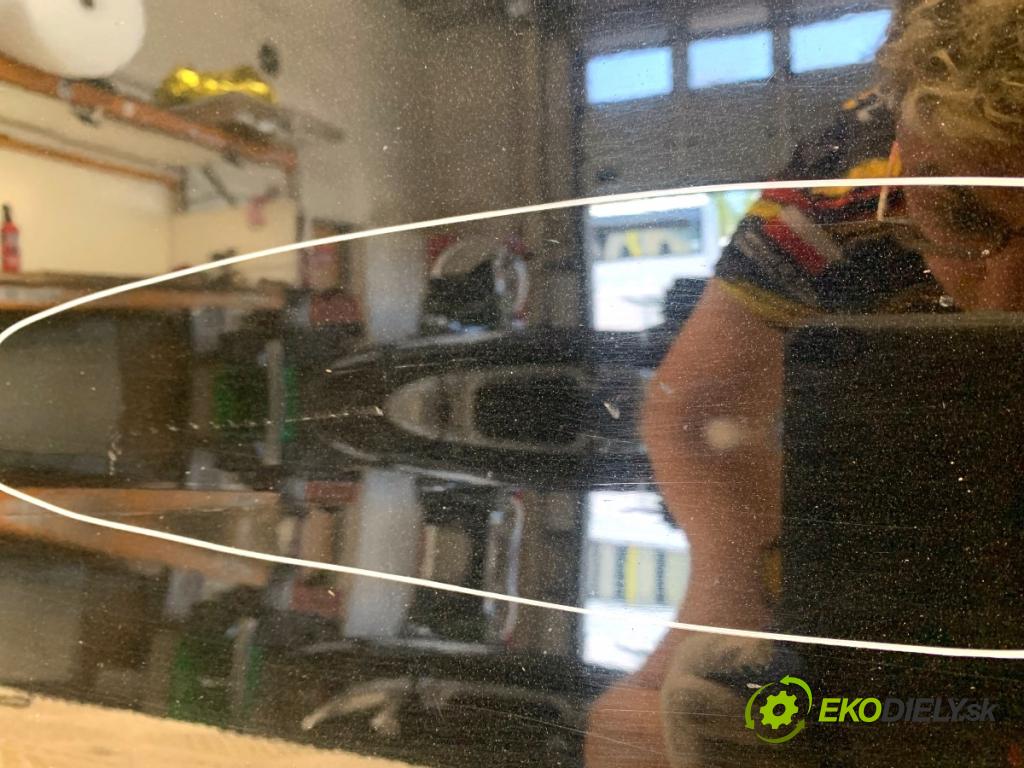 FORD KUGA I SUV 2008 100 kW 2.0 TDCi 4x4 1997 Dvere pravy predný