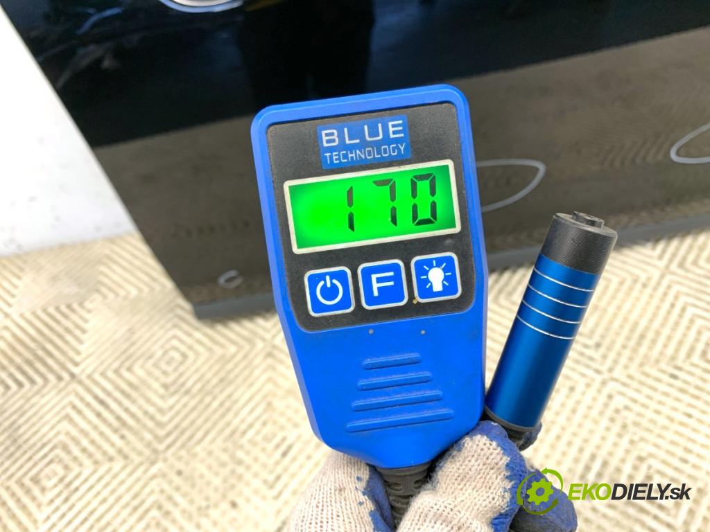 FORD KUGA I SUV 2008 100 kW 2.0 TDCi 4x4 1997 Dvere pravy predný