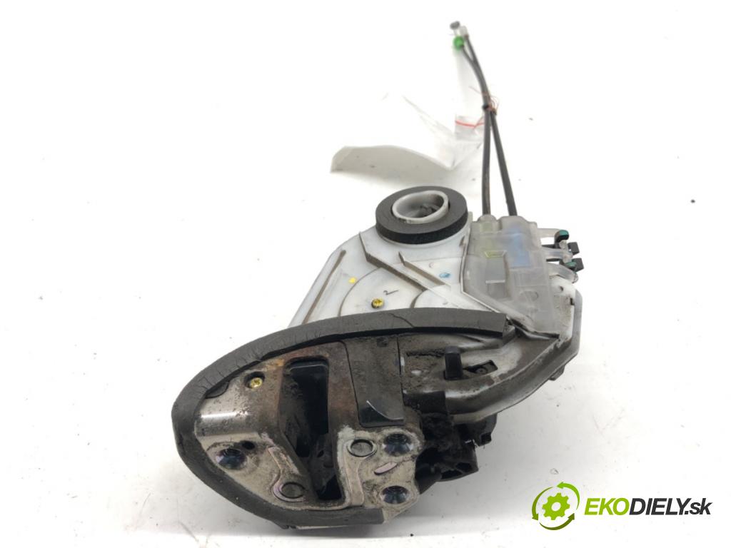 TOYOTA AYGO II liftback 2015 51 kW 1.0 (KGB40) 998 zámok dveře levý zadní část 
