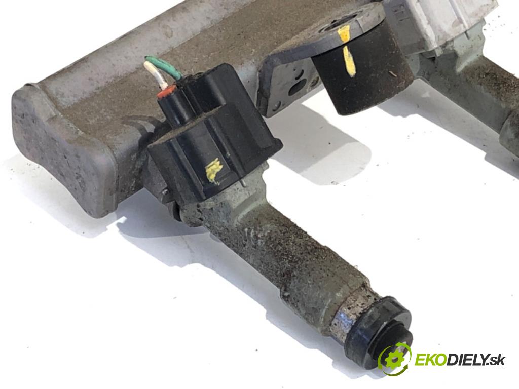 TOYOTA AYGO II liftback 2015 51 kW 1.0 (KGB40) 998 Lišta vstrekovacia  (Vstrekovacia lišta)