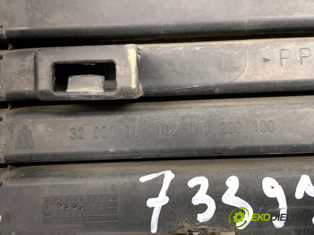 TOYOTA AYGO II liftback 2015 51 kW 1.0 (KGB40) 998 Mriežky nárazníka predný 162041200100 (Mriežka predná (maska chladiča))