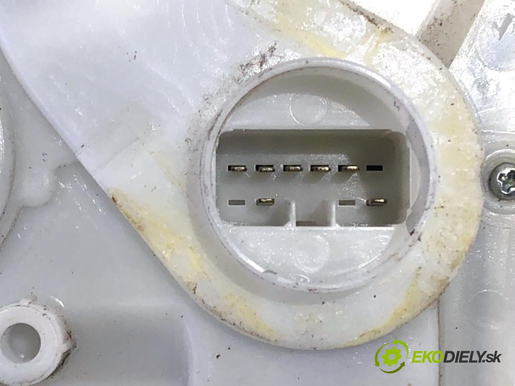 OPEL AGILA liftback 2009 63 kW 1.2 (F68) 1242 zámok dveře levý přední část 82202-51K60