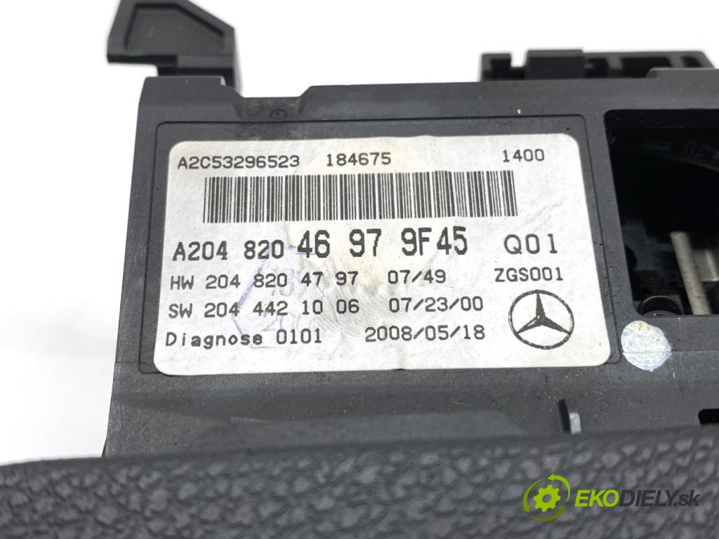 MERCEDES-BENZ S204 Kombi 2008 125 kW C 220 CDI (204.208) 2148 Dislpej A2048204797 (Prístrojová doska)