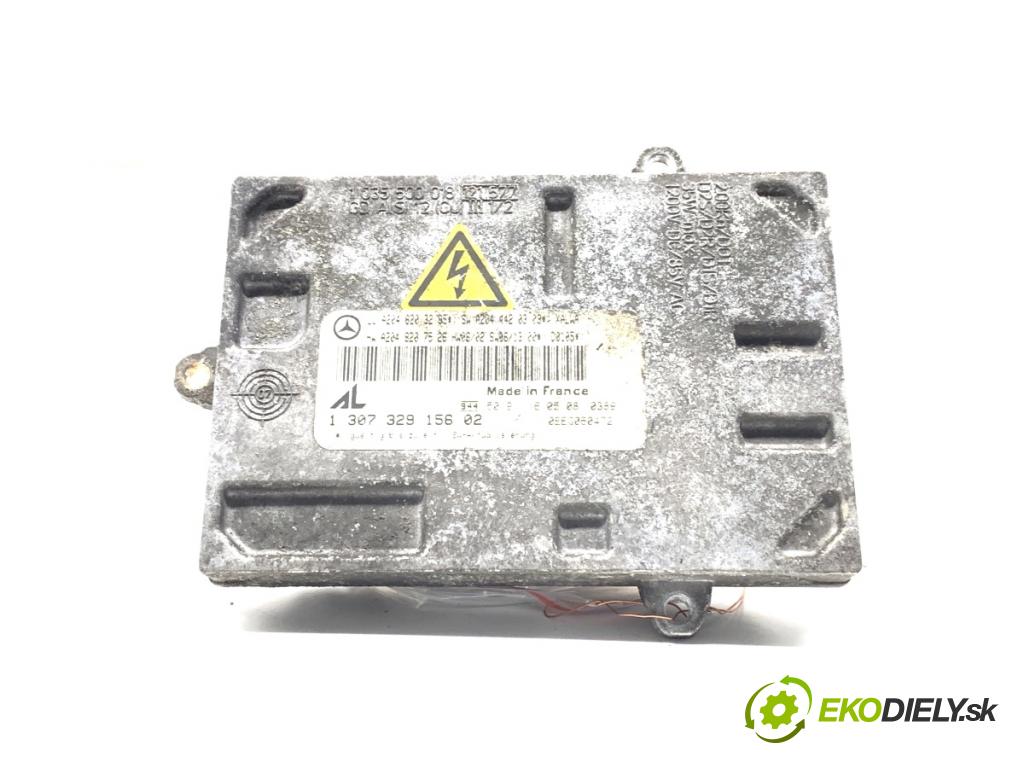 MERCEDES-BENZ S204 Kombi 2008 125 kW C 220 CDI (204.208) 2148 měnič XENON A2048203285 (Měniče)