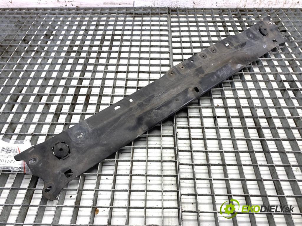 MERCEDES-BENZ S204 Kombi 2008 125 kW C 220 CDI (204.208) 2148 držák přední část  (Výztuhy přední)