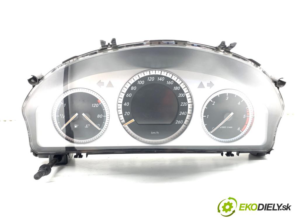 MERCEDES-BENZ S204 Kombi 2008 125 kW C 220 CDI (204.208) 2148 prístrojovka A2045406148 (Přístrojové desky, displeje)