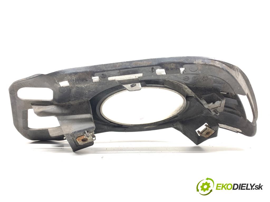 MERCEDES-BENZ S204 Kombi 2008 125 kW C 220 CDI (204.208) 2148 mří nárazníka levý přední část 2048852523