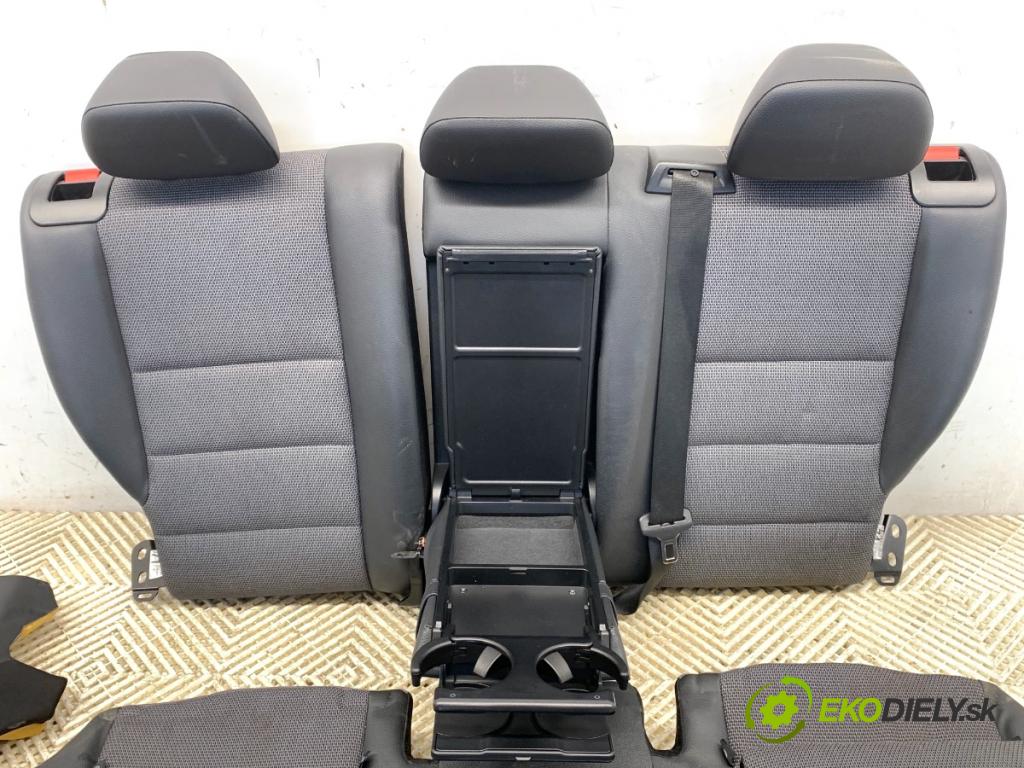 MERCEDES-BENZ S204 Kombi 2008 125 kW C 220 CDI (204.208) 2148 Sedadlo druhý rad