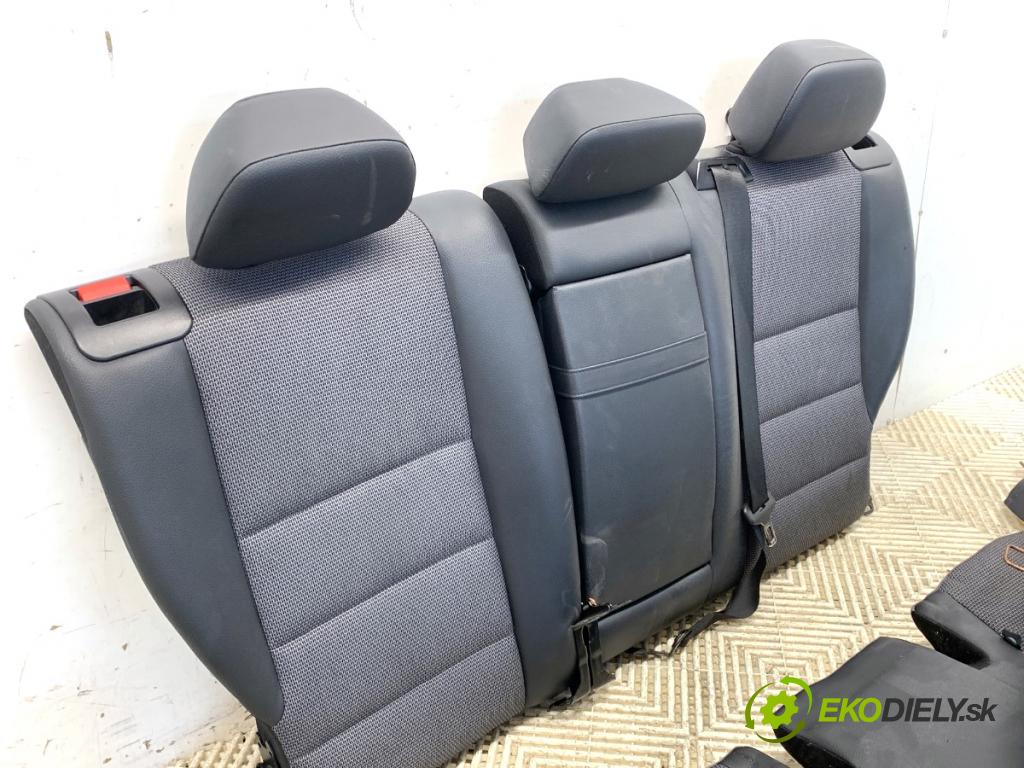 MERCEDES-BENZ S204 Kombi 2008 125 kW C 220 CDI (204.208) 2148 Sedadlo druhý rad