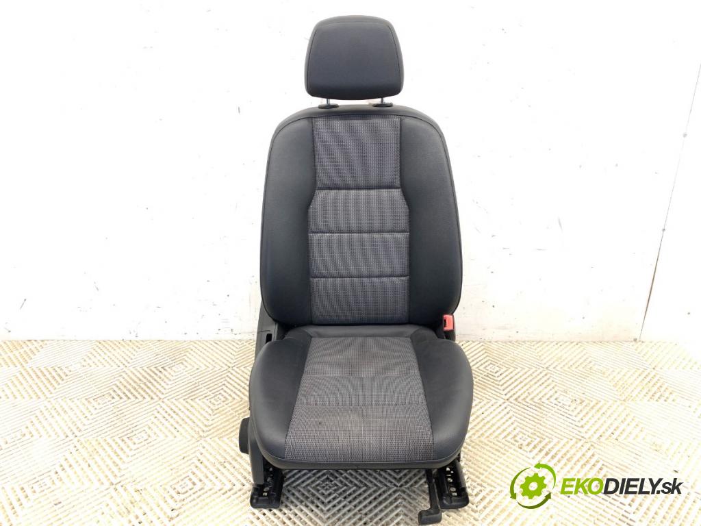 MERCEDES-BENZ S204 Kombi 2008 125 kW C 220 CDI (204.208) 2148 Sedadlo pravy predný 