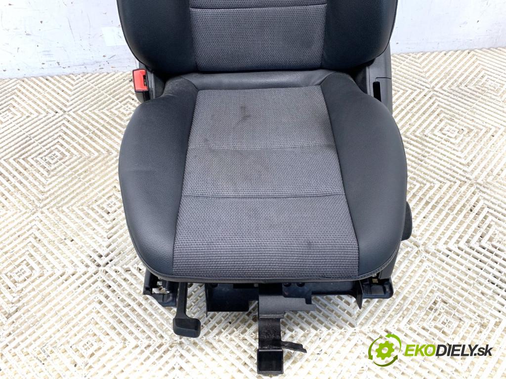MERCEDES-BENZ S204 Kombi 2008 125 kW C 220 CDI (204.208) 2148 Sedadlo ľavy predný