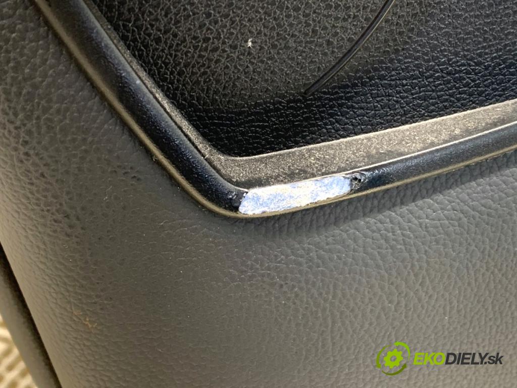 MERCEDES-BENZ S204 Kombi 2008 125 kW C 220 CDI (204.208) 2148 Sedadlo ľavy predný