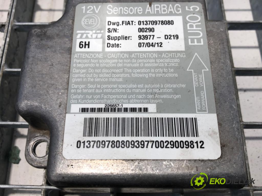PEUGEOT BOXER II Skrzynia 2012 96 kW 2.2 HDi 130 2198 senzor airbag 01370978080 (Snímač)