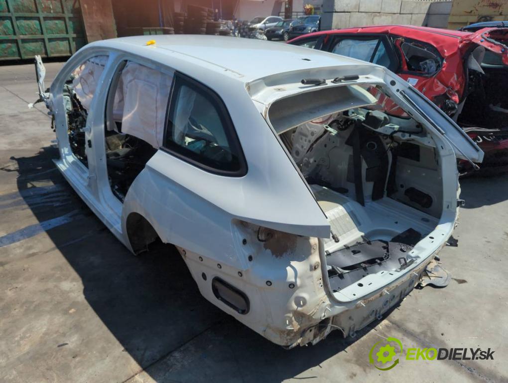 SKODA OCTAVIA IV Kombi 2022 150 kW 1.4 TSI iV 1395 KAROSERIA ČTVRŤÁK blatník zadní část levý pravý práh střecha PODŁUŻNICA levý pravý
